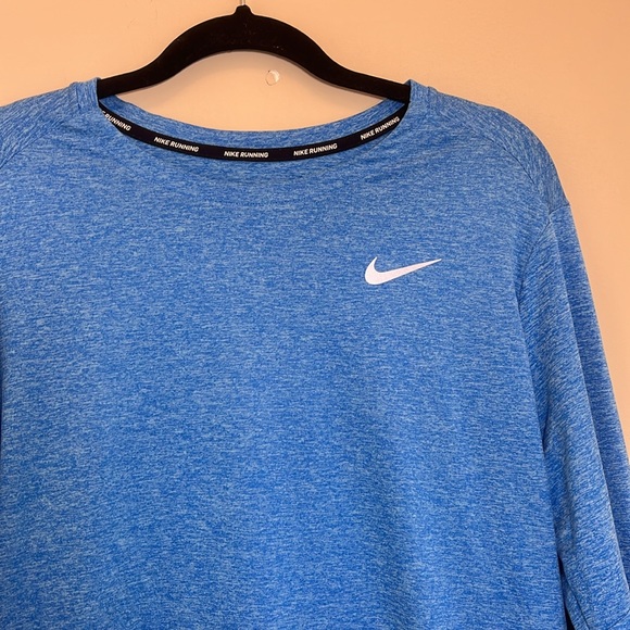 Nike Running Blue Long Sleeve Shirt with Silver Reflective Swoosh Size Large - Picture 1 of 7